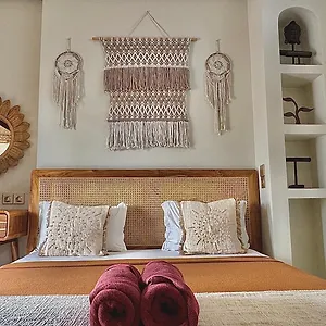https://raditya-house.ubudhotelsnow.com