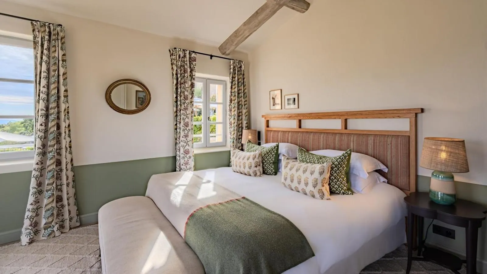 Hotel Crillon Le Brave  Crillon-le-Brave
